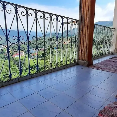 Iskenaz Evi